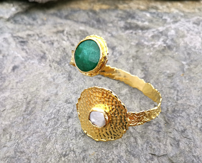 Bracelet with Green Gemstone and Real Pearl Gold Plated Brass Adjustable SR58