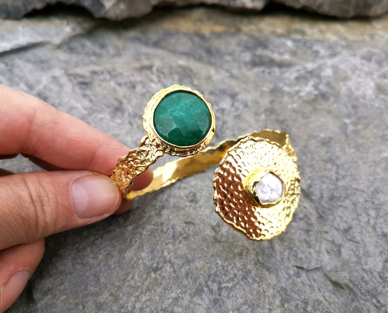 Bracelet with Green Gemstone and Real Pearl Gold Plated Brass Adjustable SR58