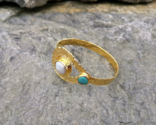 Bracelet with Turquoise Gemstone and Real Pearl Gold Plated Brass Adjustable SR61