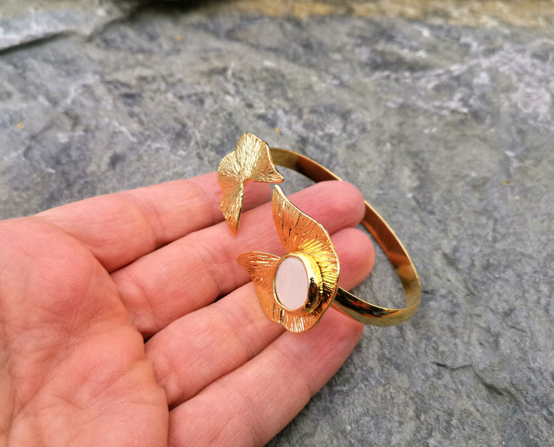 Flower Bracelet with Real Pearl Gold Plated Brass Adjustable SR62