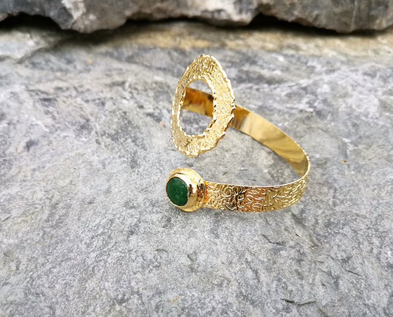 Bracelet with Green Gemstones Gold Plated Brass Adjustable SR66