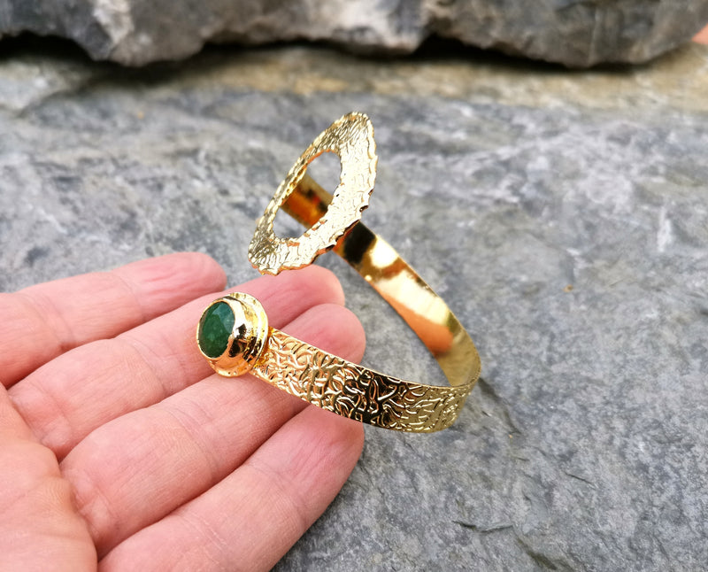 Bracelet with Green Gemstones Gold Plated Brass Adjustable SR66