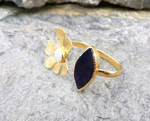 Flower Bracelet with Dark Purple Agate Gemstone and Real Pearl Gold Plated Brass Adjustable SR73
