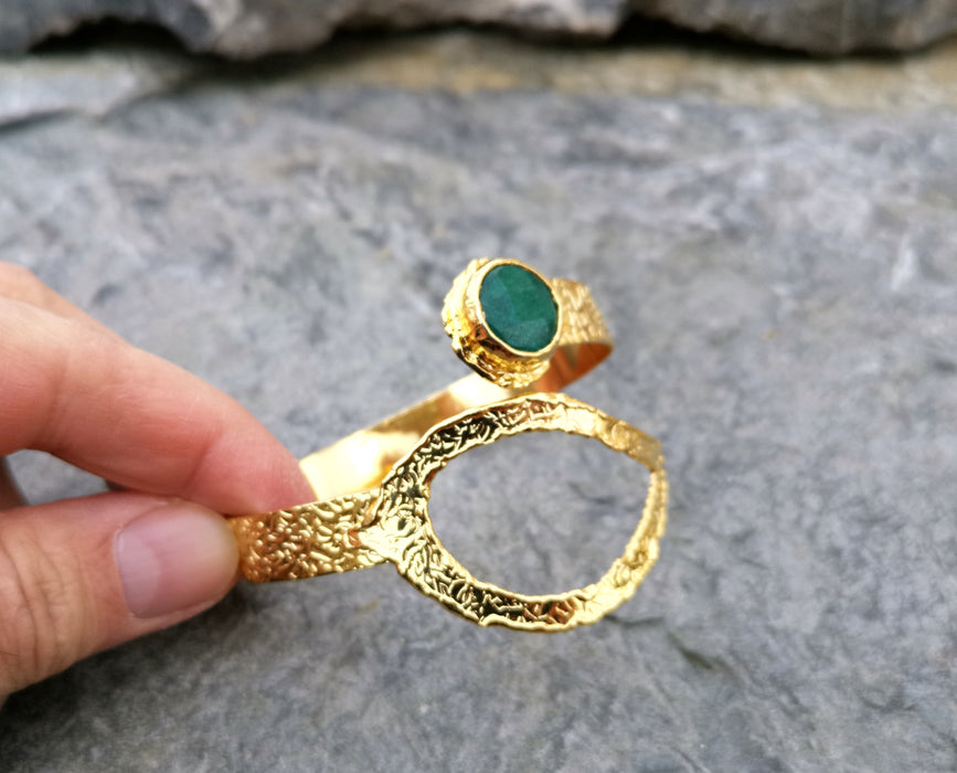 Bracelet with Green Gemstone Gold Plated Brass Adjustable SR74