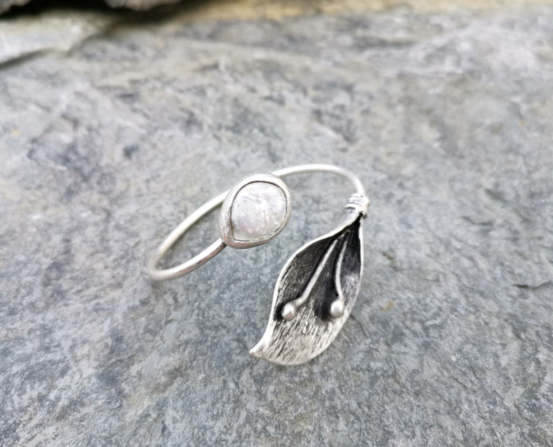Leaf Bracelet with Real Pearl Antique Silver Plated Brass Adjustable SR80