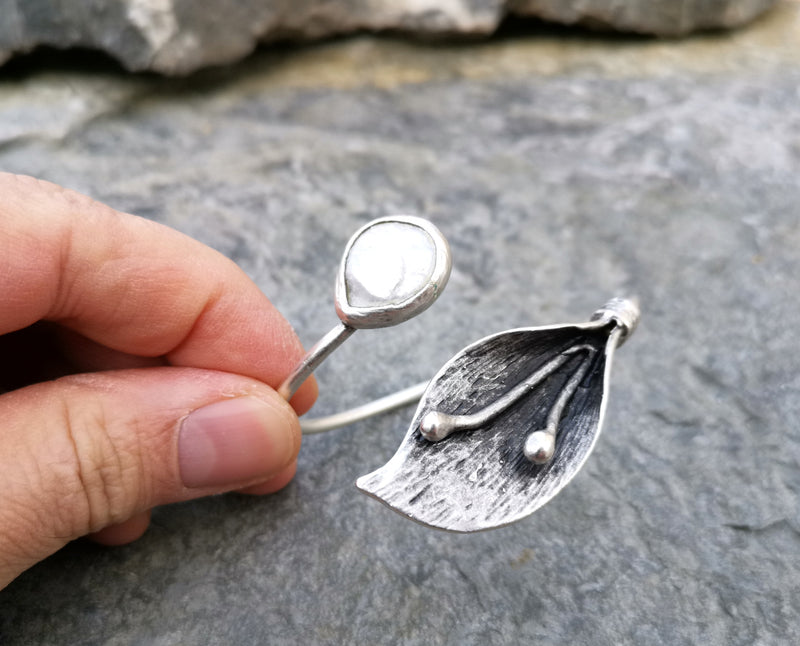 Leaf Bracelet with Real Pearl Antique Silver Plated Brass Adjustable SR80