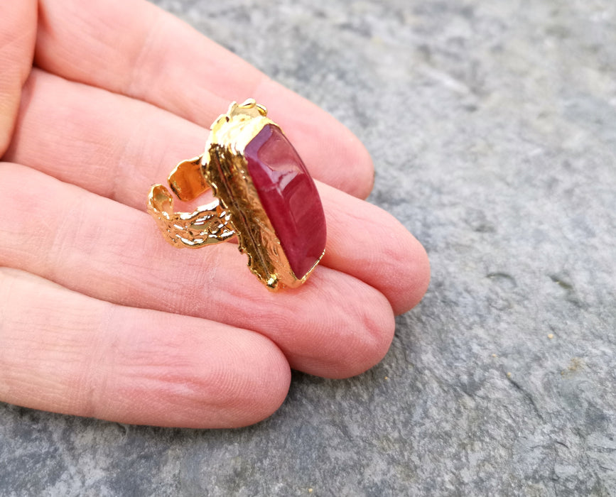 Ring with Fuchsia Gemstone Gold Plated Brass Adjustable SR94