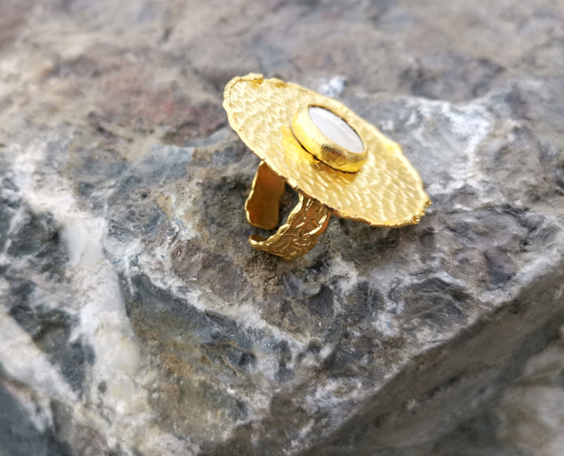 Oval Ring with Real Pearl Gold Plated Brass Adjustable SR100