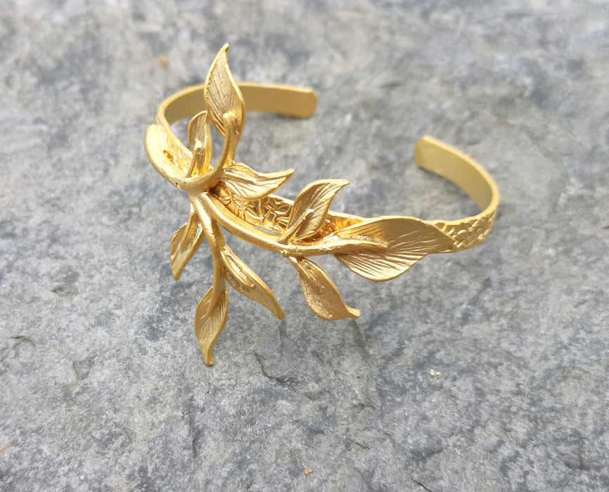 Leafy Branch Bracelet Gold Plated Brass Adjustable SR321