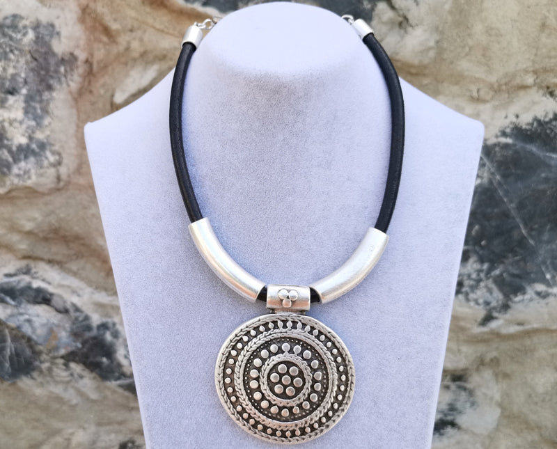 Necklace Antique Silver Plated Metal Adjustable SR346