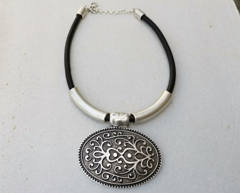 Necklace Antique Silver Plated Metal Adjustable SR347