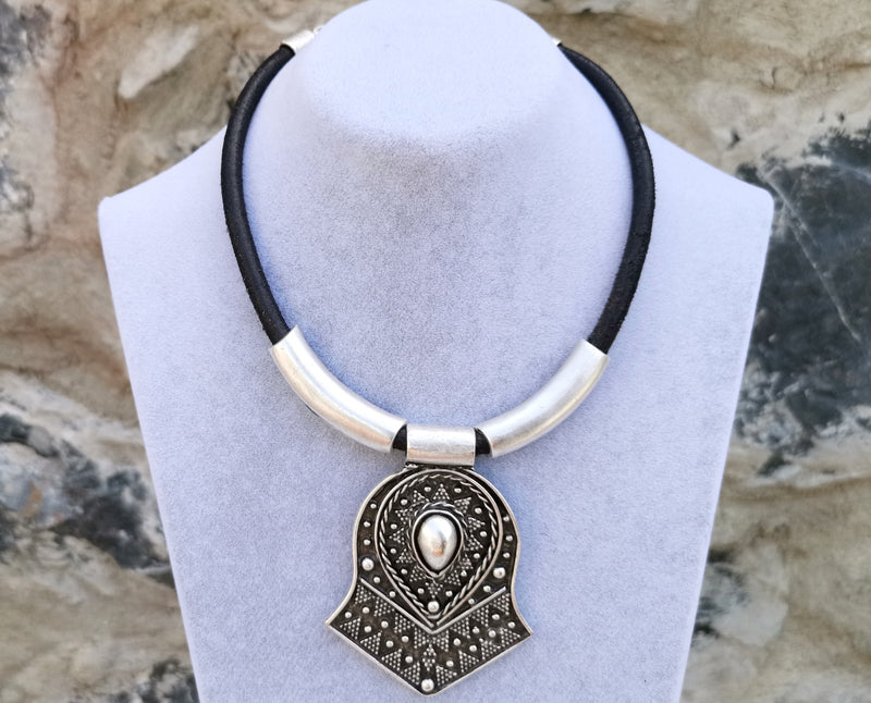 Necklace Antique Silver Plated Metal Adjustable SR348