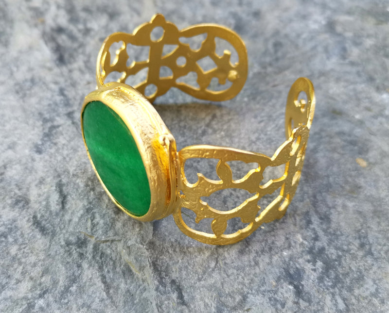 Bracelet with Green Stone Gold Plated Brass Adjustable SR494