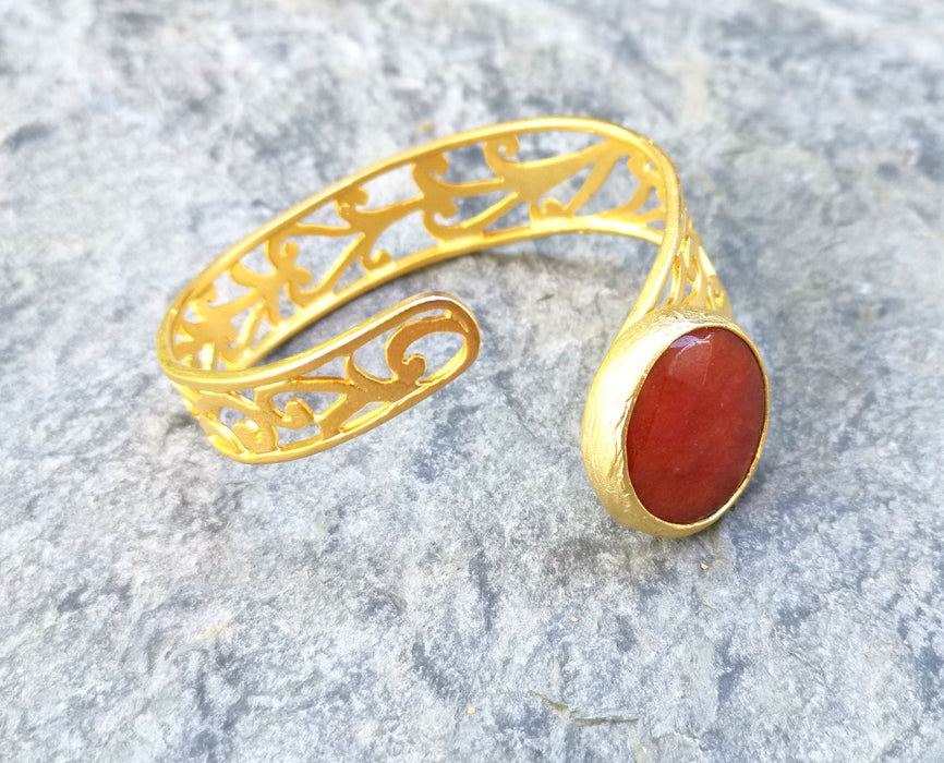Bracelet with Brick Red Stone Gold Plated Brass Adjustable SR501