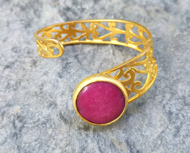 Bracelet with Fuchsia Stone Gold Plated Brass Adjustable SR505