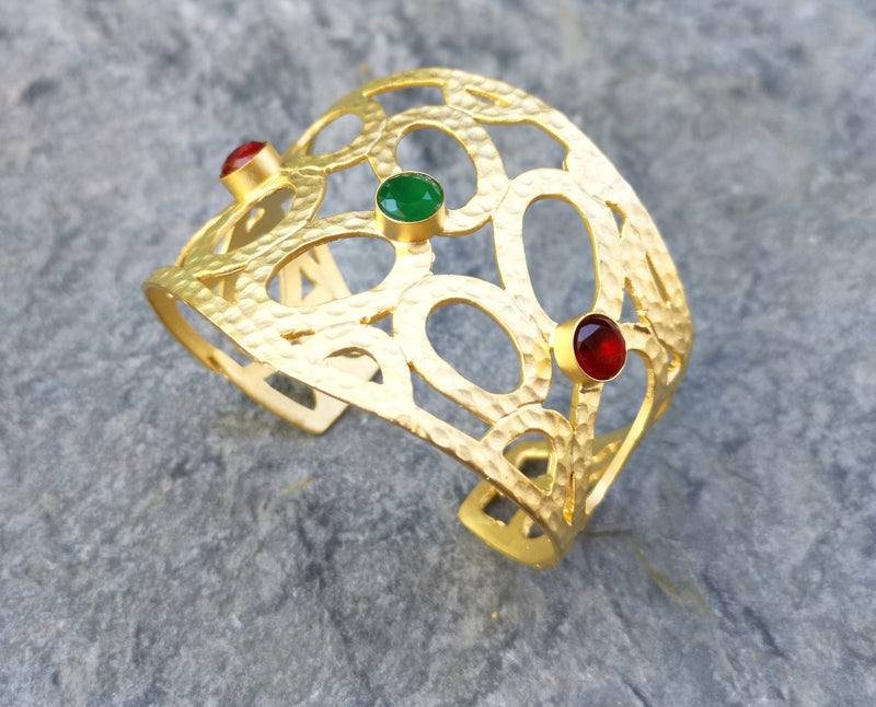 Bracelet with Red and Green Stones Gold Plated Brass Adjustable SR521