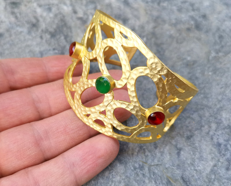 Bracelet with Red and Green Stones Gold Plated Brass Adjustable SR521