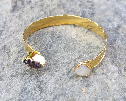 Hammered Bracelet with Amethyst Gemstone and Real Pearl Gold Plated Brass Adjustable SR538