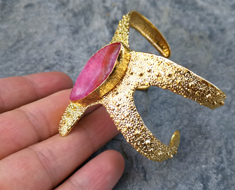 Starfish Bracelet with Fuchsia Agate Gemstone Gold Plated Brass Adjustable SR568