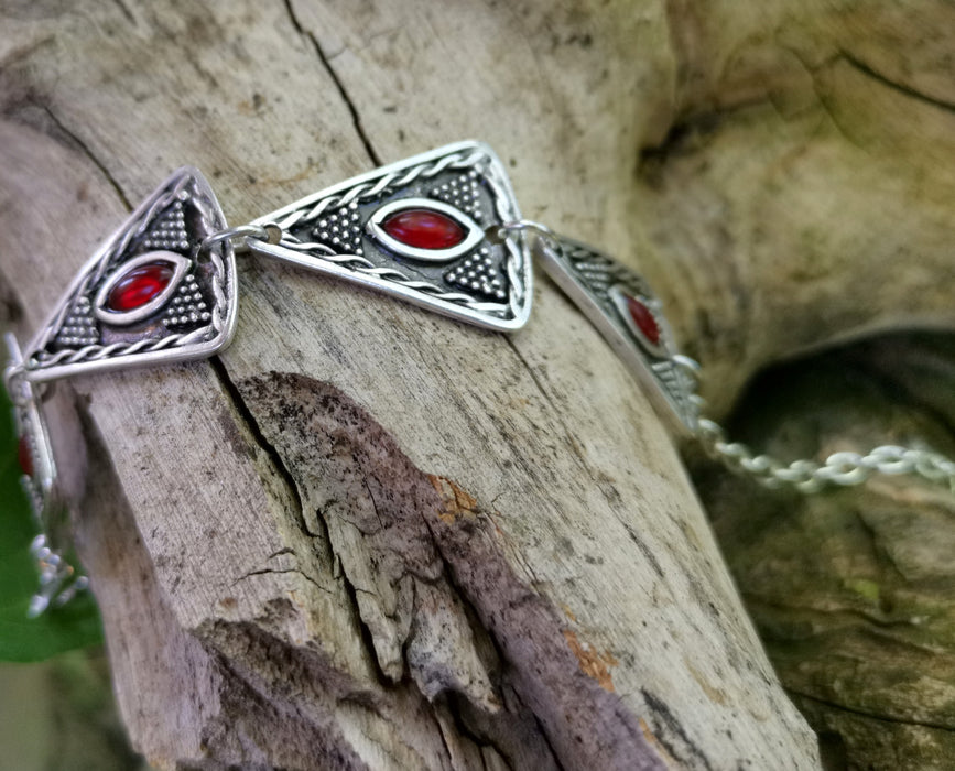 Triangles Bracelet With Red Beads Antique Silver Plated Metal Adjustable SR620