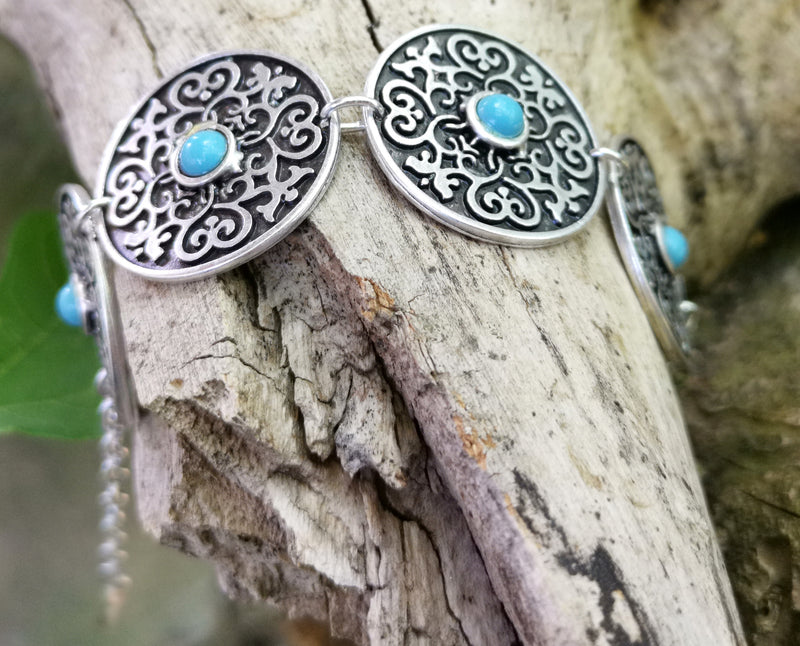 Round Bracelet With Blue Beads Antique Silver Plated Metal Adjustable SR621