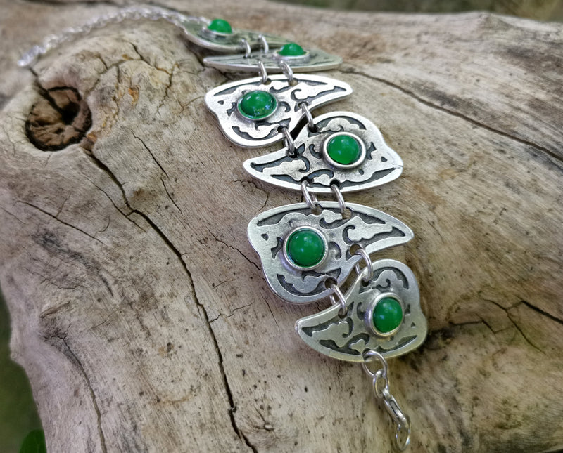 Bracelet With Green Beads Antique Silver Plated Metal Adjustable SR622