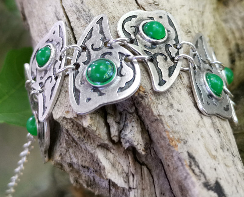 Bracelet With Green Beads Antique Silver Plated Metal Adjustable SR622