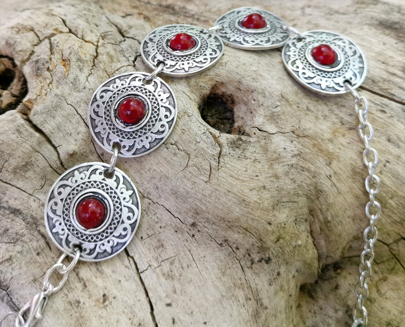 Round Bracelet With Red Beads Antique Silver Plated Metal Adjustable SR624