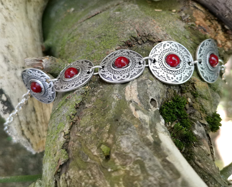 Round Bracelet With Red Beads Antique Silver Plated Metal Adjustable SR624