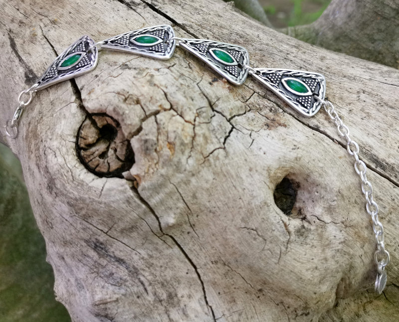 Triangle Bracelet With Green Beads Antique Silver Plated Metal Adjustable SR627