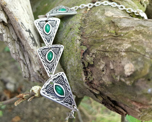Triangle Bracelet With Green Beads Antique Silver Plated Metal Adjustable SR627