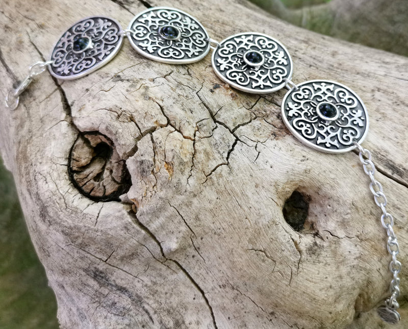 Round Bracelet With Black Beads Antique Silver Plated Metal Adjustable SR628