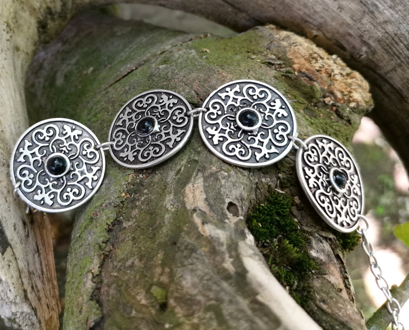 Round Bracelet With Black Beads Antique Silver Plated Metal Adjustable SR628