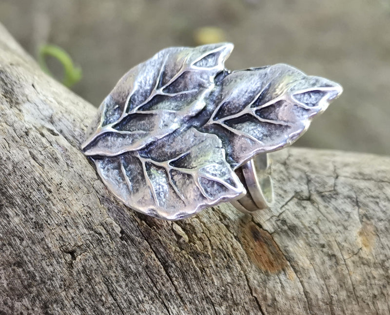 Leaves Ring Antique Silver Plated Metal Adjustable SR662