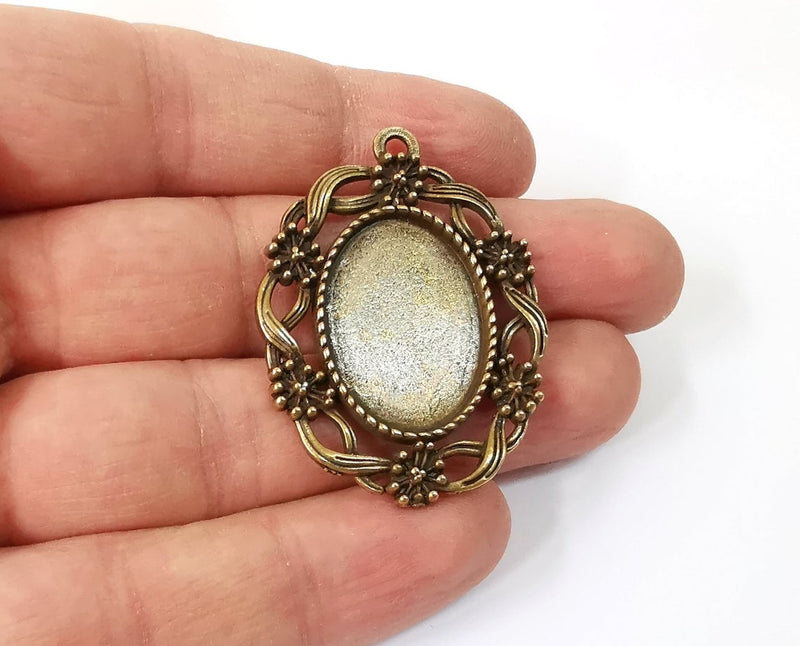 2 Flowers frame pendant blank bezel Antique bronze plated pendant (45x33mm) (25x18mm Blank Size) G24160