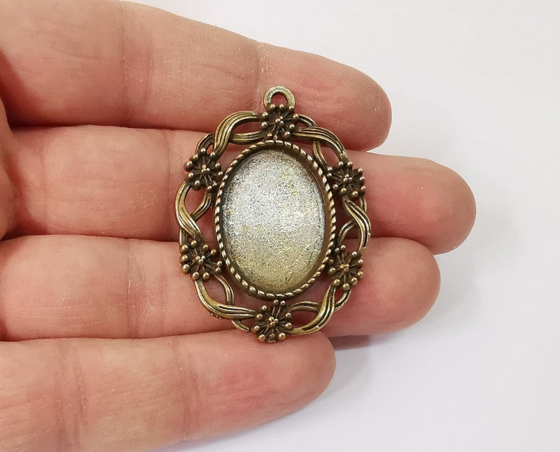 2 Flowers frame pendant blank bezel Antique bronze plated pendant (45x33mm) (25x18mm Blank Size) G24160