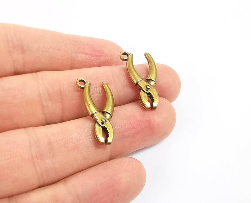 5 Pliers charms Antique bronze plated charms (25x13mm) G24198
