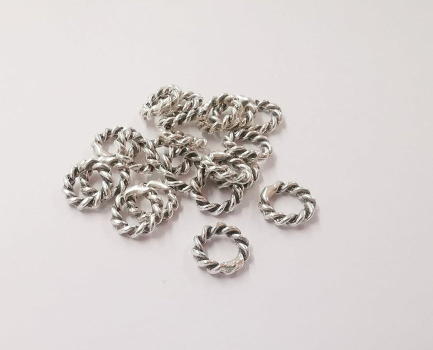 20 Twisted circle findings Antique silver plated circle (11 mm) G24221