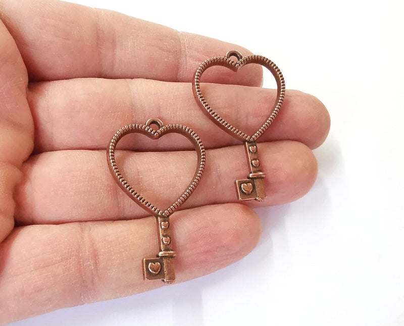 4 Heart key charms Antique copper plated charms (41x25mm) G24150