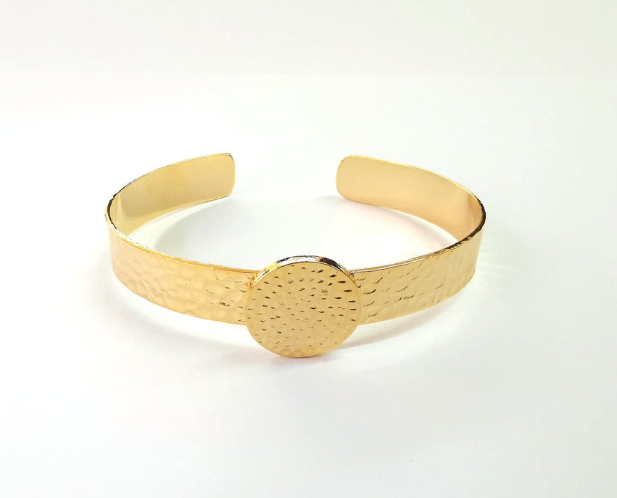 Bracelet blank Cuff Glass cabochon base Hammered adjustable Shiny gold plated (18mm ) G24184