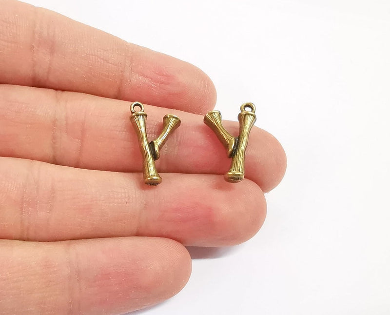 10 Tree branch charms Antique bronze plated charms (21x12mm) G24201