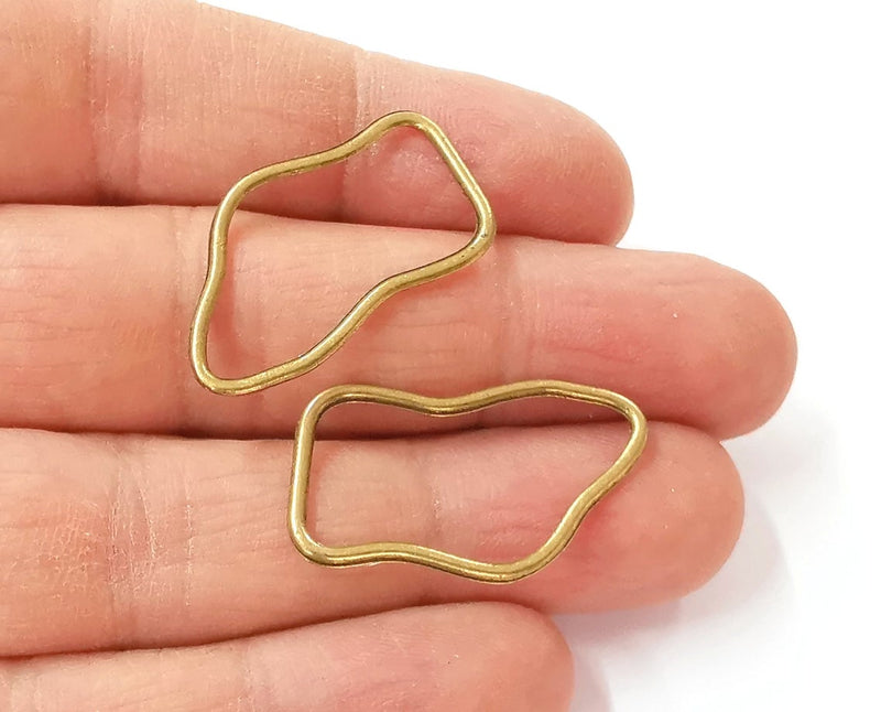 10 Antique bronze connector charm Antique bronze plated charm (32x18 mm) G24365