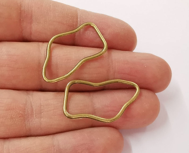 10 Antique bronze connector charm Antique bronze plated charm (32x18 mm) G24365