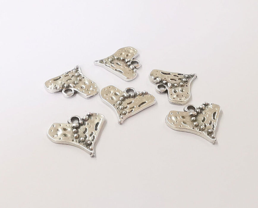 10 Heart charms Antique silver plated charm (18x17mm) G24410