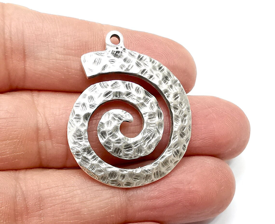 Swirl Charms, Hammered Antique Silver Plated (38x32mm) G33294