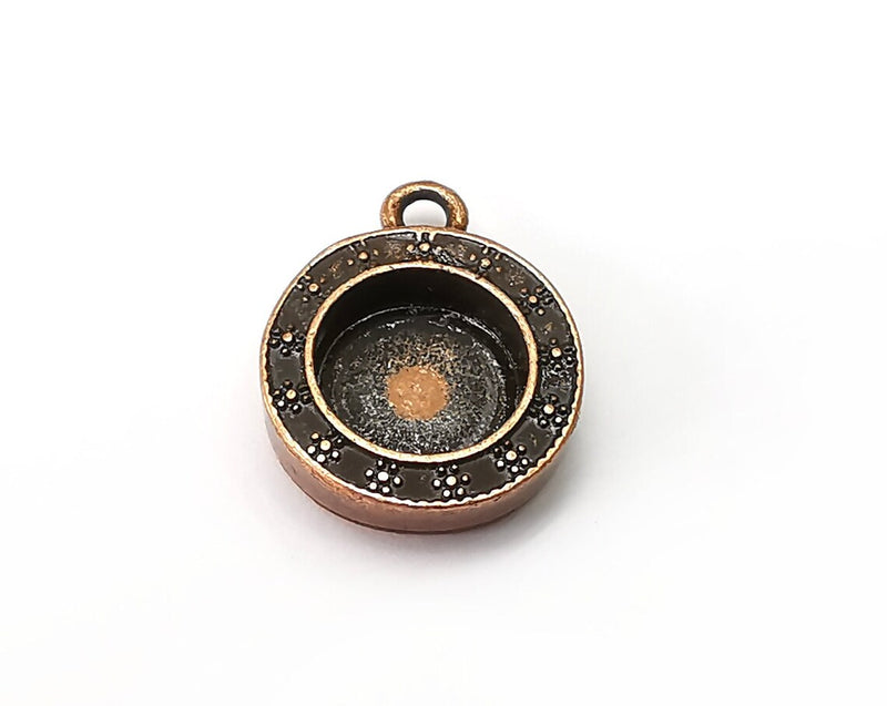 2 Flower Round Pendant Blanks, Resin Bezel Bases, Mosaic Mountings, Dry flower Frame, Polymer Clay base, Antique Copper Plated (10mm) G33373