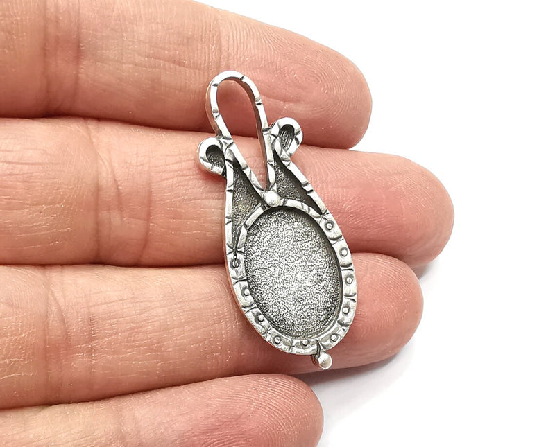 Oval Pendant Blanks, Resin Bezel Bases, Mosaic Mountings, Dry flower Frame, Polymer Clay base, Antique Silver Plated (18x13mm) G33299