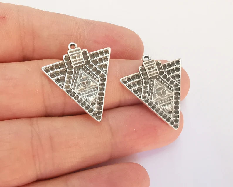 4 Triangle Geometric Silver Charms Antique Silver Plated Charms (28x25mm) G27878