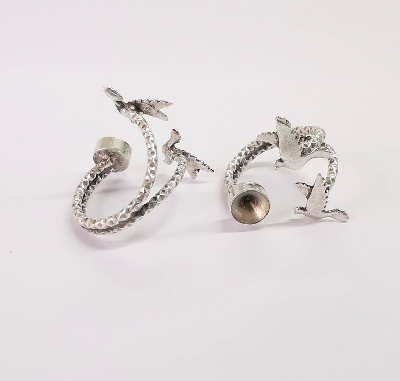 Birds Hammered ring blank Ring setting Ring bezel base Cabochon mountings Adjustable (8mm cone blanks ) Antique Silver Plated Brass G24213