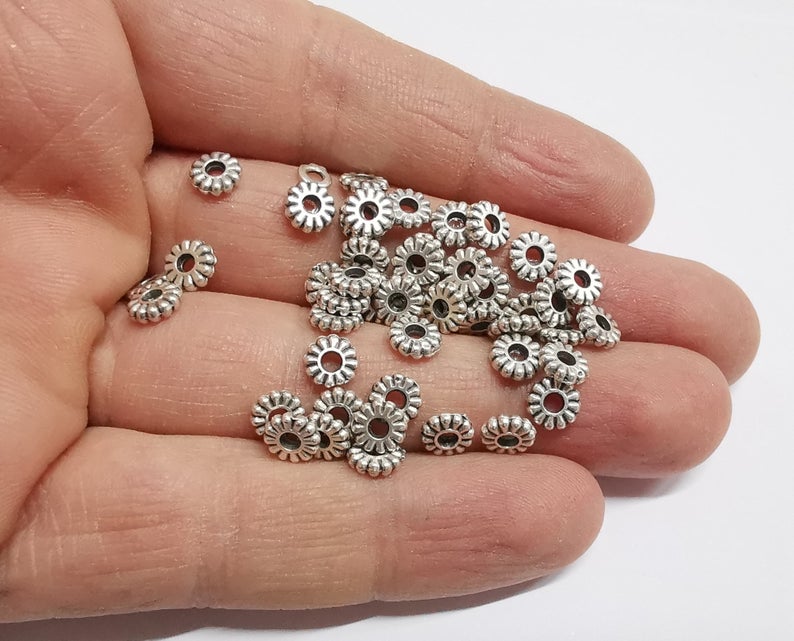 20 Flower round ribbed beads Antique silver plated beads (6mm) G24241